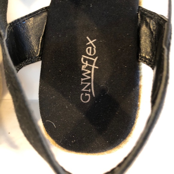 GNW flex  black wedge strappy sandals Sz 9 - Picture 2 of 4